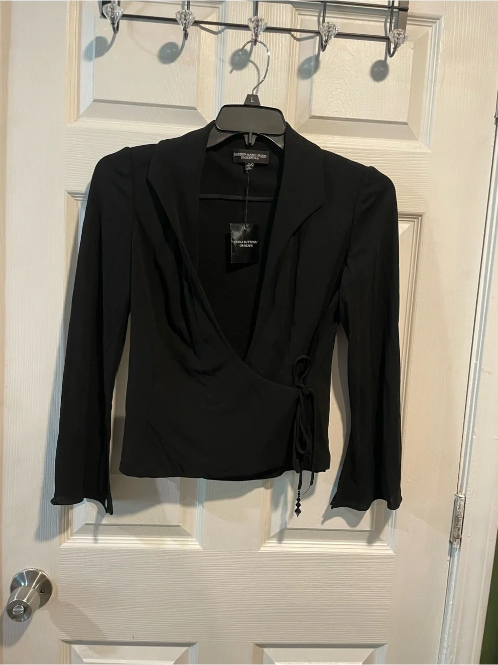Carmen Marc Valvo Black Wrap Blouse - Picture 3 of 4